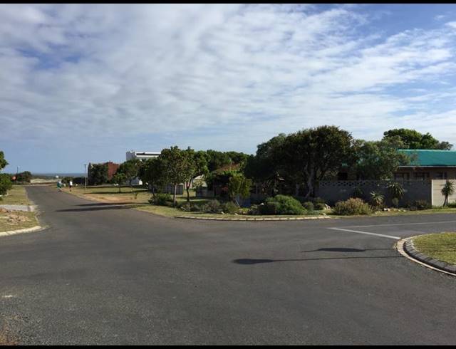 5 BEDROOM HOUSE FOR SALE IN SANDBAAI
